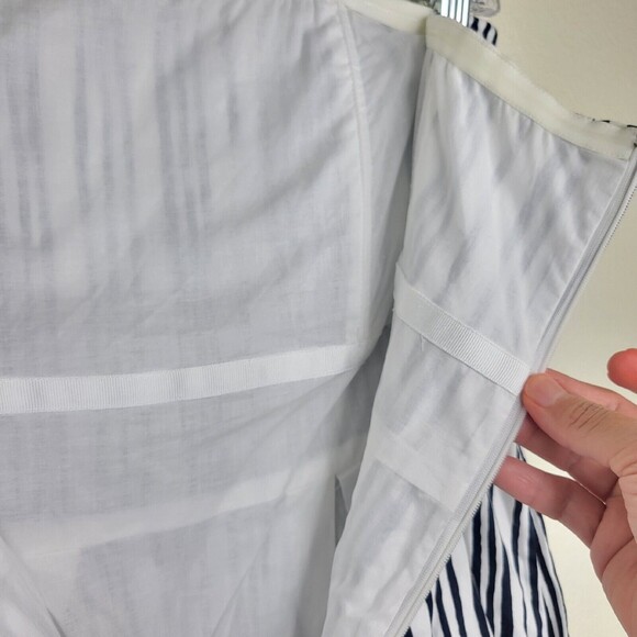 Club Monaco Striped Knee Length Dress Black White Women’s Size 0 Fit And Flare - Picture 15 of 16